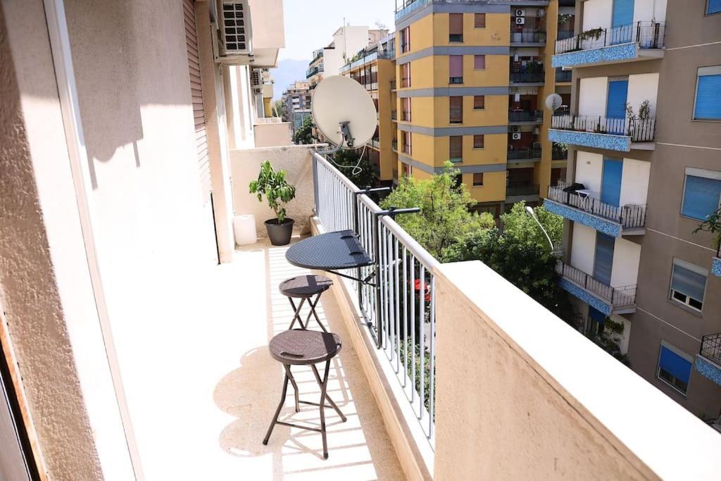 Ferienwohnung La Casa Del Maggiore, Tra Mare E Centro Palermo Exterior foto